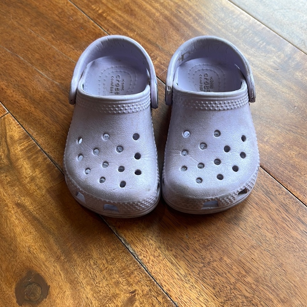 Lavender Toddler Crocs size 6